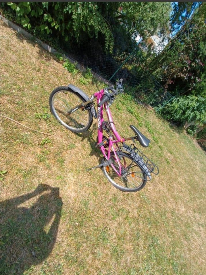 Fahrrad Schwarz/Pink in Reiskirchen