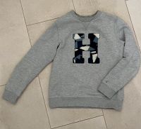 Pullover Tommy Hilfiger grau Größe 152 Hessen - Obertshausen Vorschau