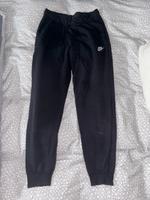 schwarze Nikejogginghose Rheinland-Pfalz - Oppenheim Vorschau