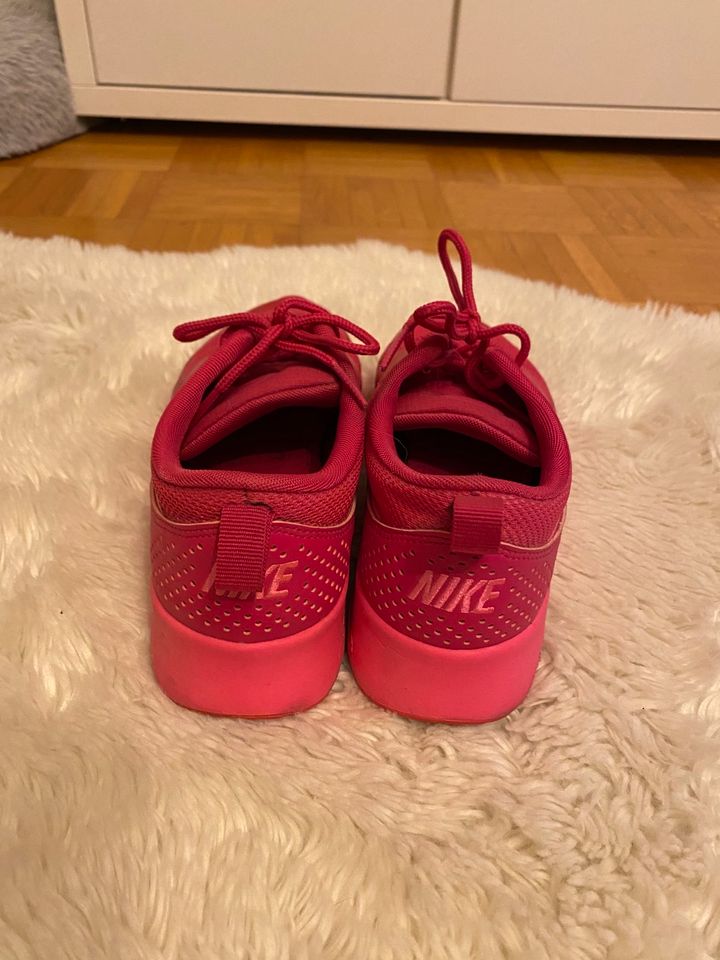 Nike Air Max Thea Gr. 38 pink in Weikersheim