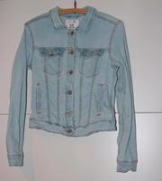 Jeansjacke kurz hellblau L / 30 PULL & BEAR Sachsen - Neukieritzsch Vorschau