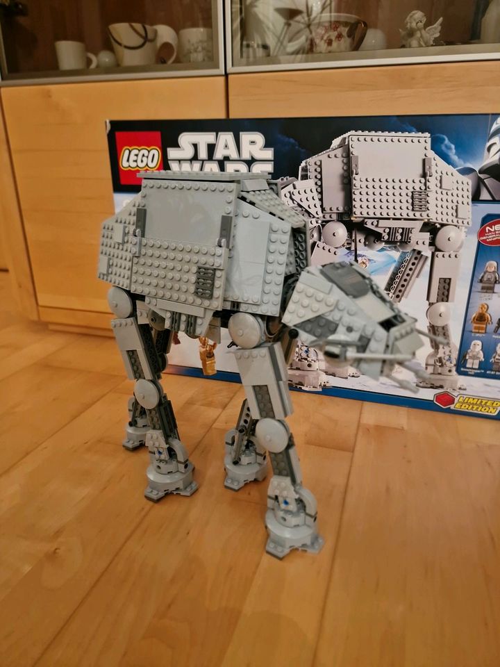 Lego Star Wars 8129 Limited Edition  I Vollständig in Döhlau