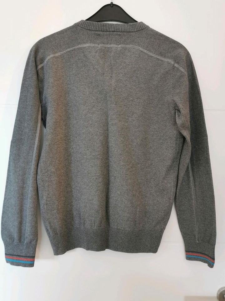 Herren Pulli Gr M in Fernwald