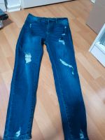 Dunkelblaue Jeans mit löchern Berlin - Spandau Vorschau