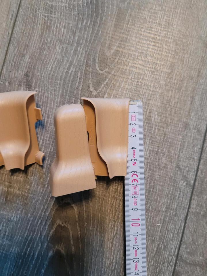 18 × Verschiedene Sockelleisten Abschluß/ Innen - Außen Ecken in Espenau