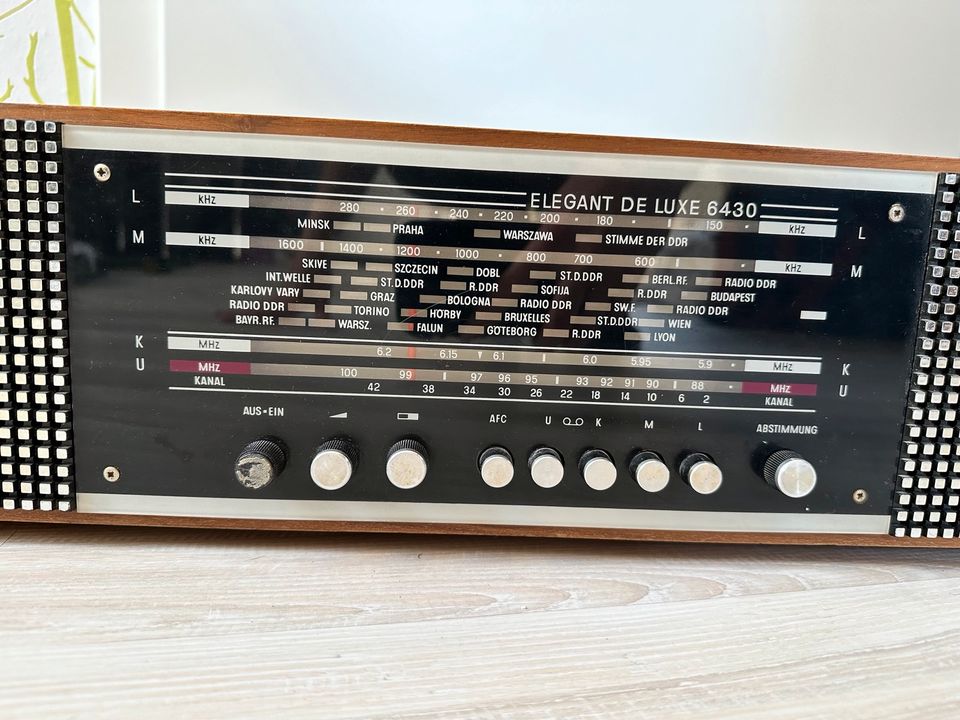 DDR Radio ELEGANT DE LUXEMBURG 6430 in Bretleben