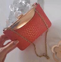 Tasche Clutch gold apricot NEU Sachsen-Anhalt - Kabelsketal Vorschau