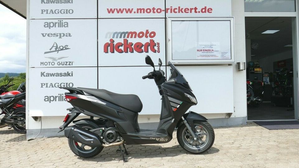 Aprilia SXR 50 IGET SPORT & TOURING HIGH-END-SCOOTER in Braubach