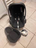 Maxi Cosi i-Size Rock Babysitz Autositz Babyschale Kindersitz Wuppertal - Elberfeld Vorschau