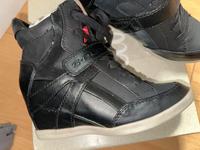 S.oliver Schuhe Gr.38 Stiefel Gr.38 neu mit Keilabsatz Köln - Braunsfeld Vorschau