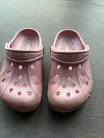 Crocs Badeschuhe Größe 10/11 (28/29) Hessen - Flörsheim am Main Vorschau