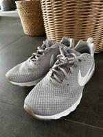 Nike Sneaker 44 grau Hessen - Mücke Vorschau