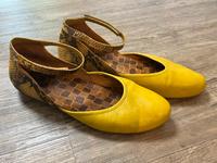 Gelbe Schuhe mit Schlangenmuster Rheinland-Pfalz - Edesheim (Pfalz) Vorschau