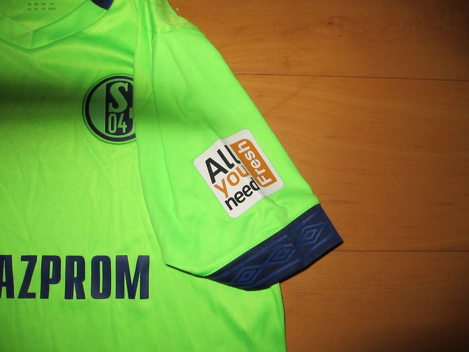 FC Schalke 04 Umbro Fußball Trikot Gr. 158 Fußballtrikot T-Shirt in Püttlingen