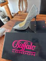 Buffalo Damen High Heels Silver Glitzer NEU UNGETRAGEN Stuttgart - Mühlhausen Vorschau