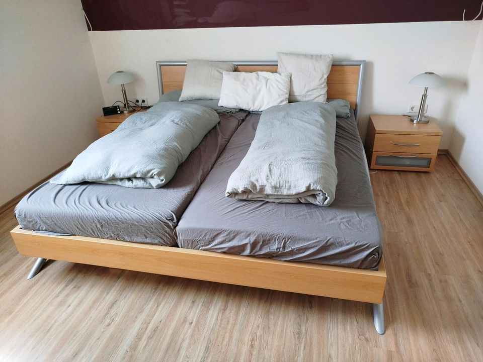 Bett Doppelbett 180  ABHOLBEREIT :-) in Großbardorf