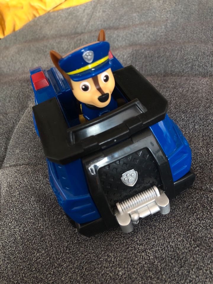 Paw patrol Chase mit Auto in Lieskau