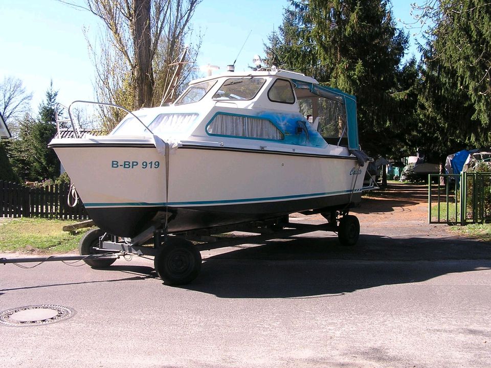 Motorboot mit Kajüte Shetland 640 in Berlin