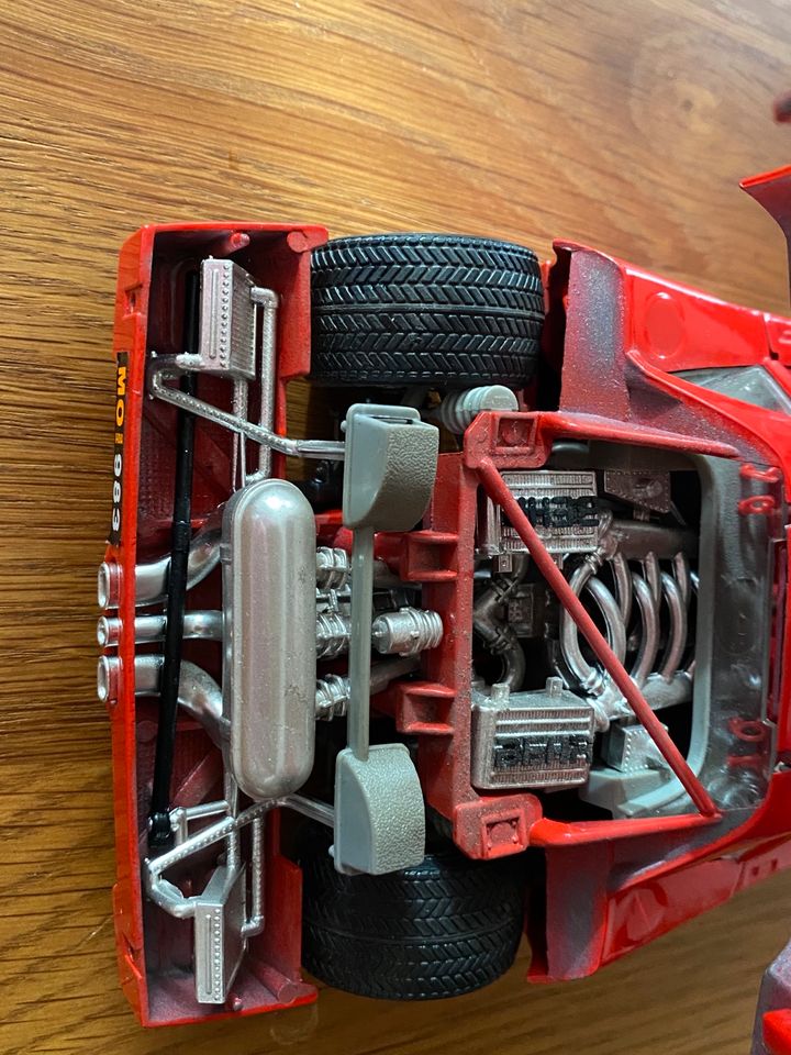 Ferrari F 40 Spielzeugauto , gebraucht in Pohle