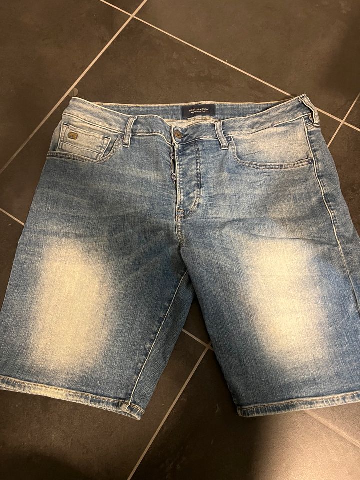 Scotch & Soda Jeansshort Gr. 38 in Villingen-Schwenningen