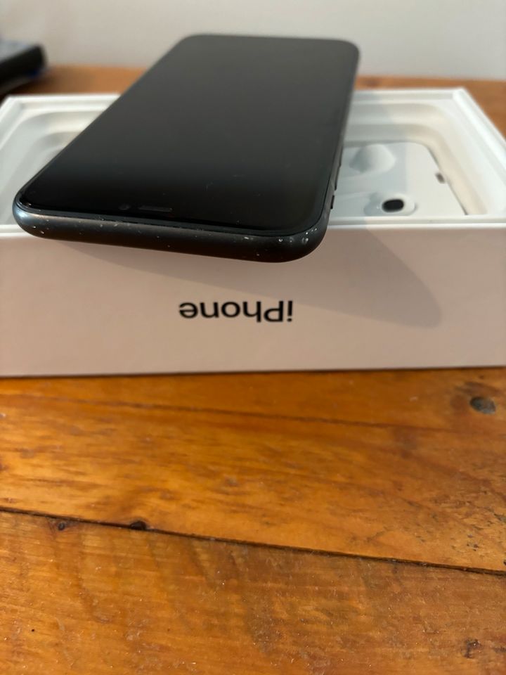 iphone 11 | 128 GB | mit OVP | schwarz in Krefeld