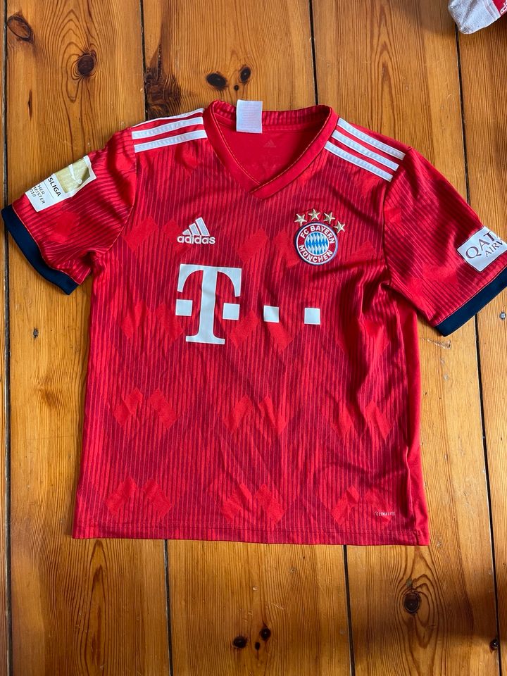 Bayern Trikot Set Kinder in Berlin