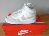 Nike Schuhe, Sneaker, Court Vision Mid, high, Größe 37,5, wie Neu Schleswig-Holstein - Schülldorf Vorschau