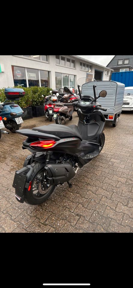 Piaggio Beverly 400 S E5 ABS ASR in Leverkusen