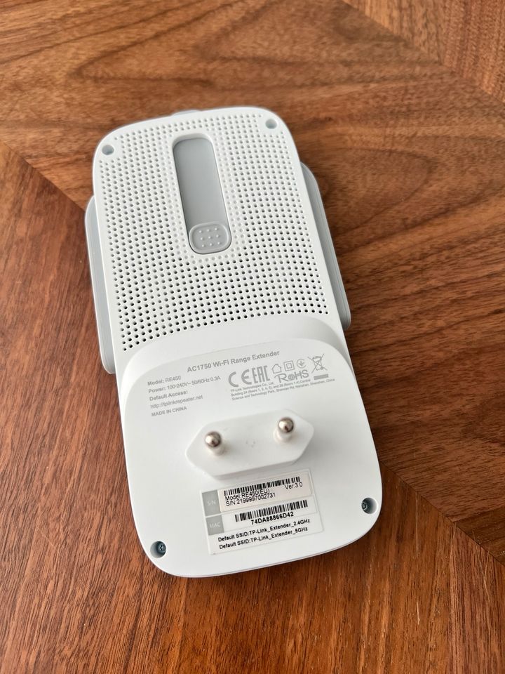 TP-Link AC1750 Wireless Range Extender in Burgwedel