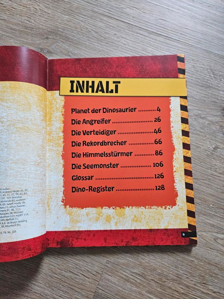 Favorit - Das gefährliche Dinosaurier Buch * wie NEU * in Teistungen