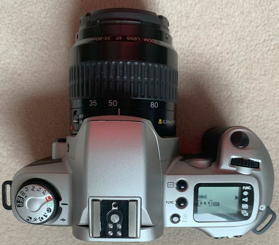 Canon EOS 500N mit Objektiv Canon EF 35-80mm 1:4-5,6 II in Geithain