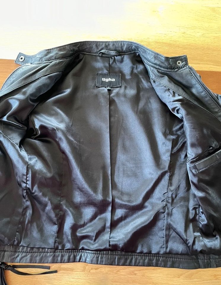 Damen Tigha Lederjacke Meera schwarz Gr. L / Absolut Neuwertig in Troisdorf