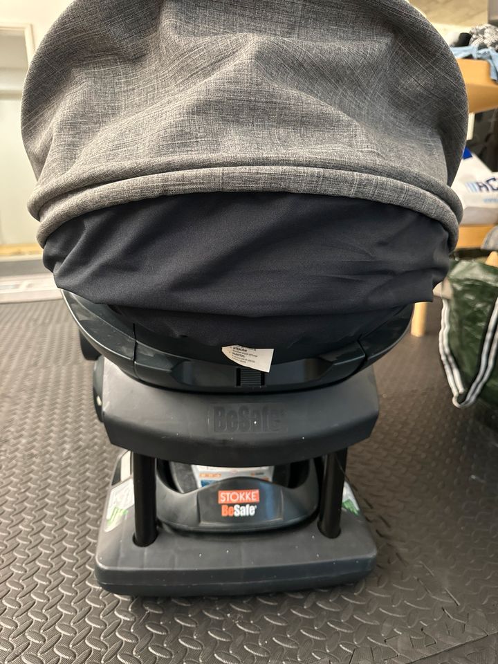 Stokke iZi Sleep Autoschale  0-13kg inkl. Isofixstation in Sindelfingen