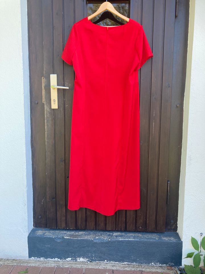 rotes Kleid, Größe 46 in Jördenstorf