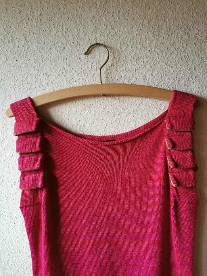 Strickkleid Designer made in Switzerland Tulpenschnitt Gr.38 in  Baden-Württemberg - Singen | eBay Kleinanzeigen ist jetzt Kleinanzeigen