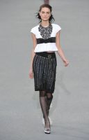 Chanel SS 2009 RTW Runway Rock Bleistift Schwarz Handgefertigt FR36 XS Bayern - Haag in Oberbayern Vorschau