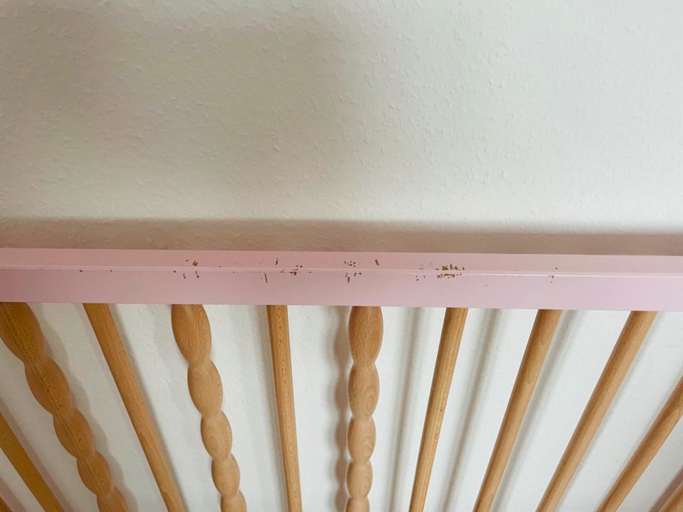 IKEA Myllra Babybett mit Schubfach Rosa 70x140 + IKEA Drömmande M in Elchingen