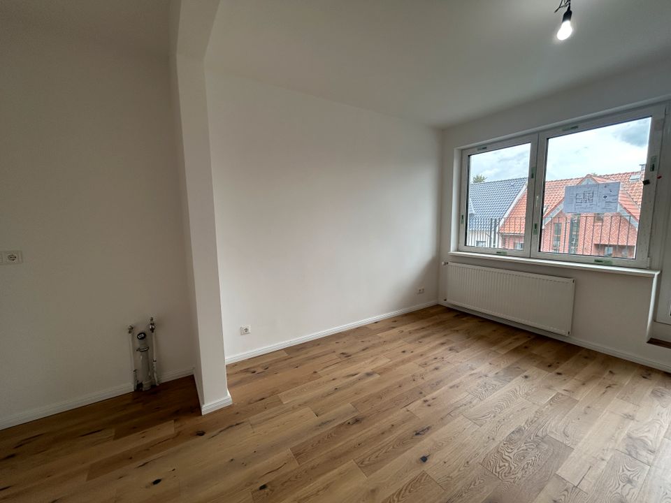 kleine modernisierte 2-Zimmer mit großem Balkon in Hellern in Osnabrück