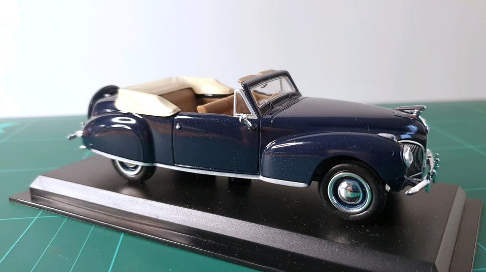 Lincoln Continental Cabrio, Sammlermodell 1:43 in Bremen