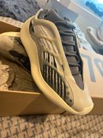 YEEZY 700 V3 Bayern - Rothenburg o. d. Tauber Vorschau