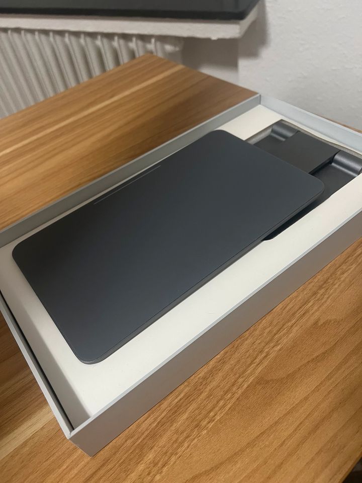 IPad 11 Pro Magnetic Stand Zubehör in Düsseldorf