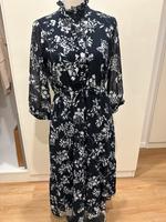 Kleid Midi Maxi Blau weiß Vero moda M L 38 40 neuw Niedersachsen - Neuenhaus Vorschau