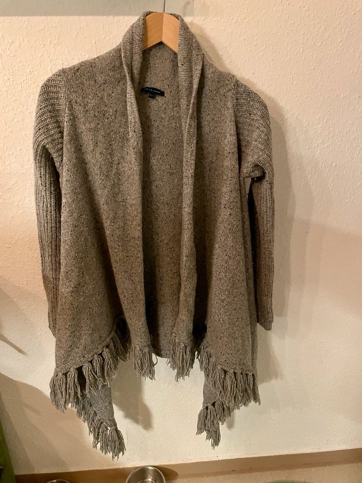 Tommy Hilfiger, Jacke, Poncho, Wolle/Angora Gr. XS/S top Zustand in  Baden-Württemberg - Freiburg im Breisgau | eBay Kleinanzeigen ist jetzt  Kleinanzeigen