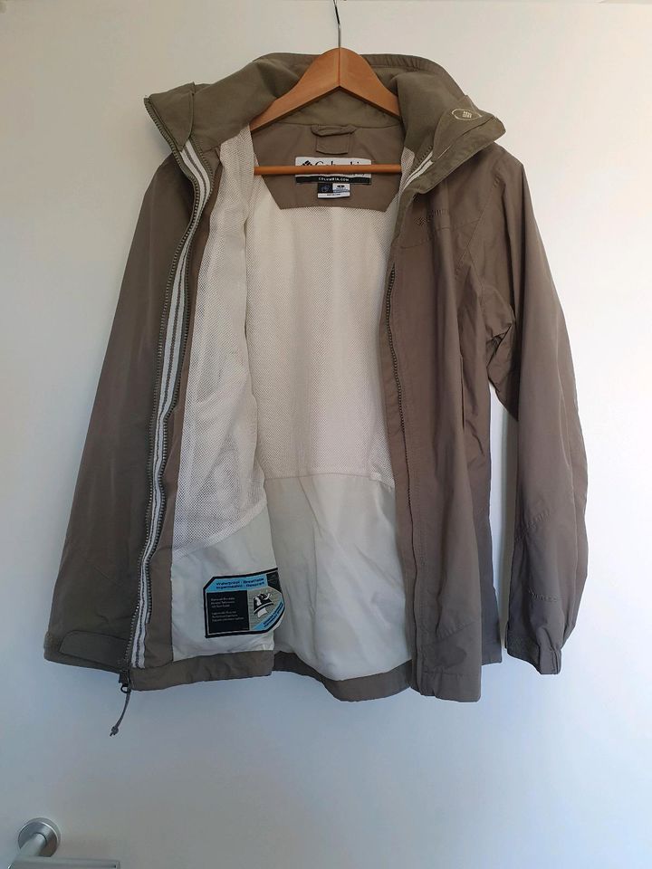 Columbia Regenjacke Wetterjackr S / 38 khaki TOP in Aschheim