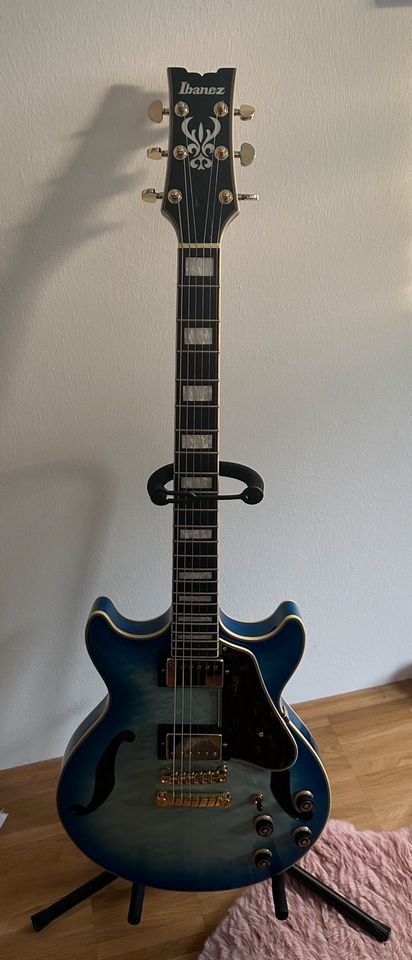 Ibanez AM93QM-JBB Hollowbody Blueburst in Regensburg