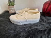 Vans Sneaker Plateau Beige Cord Optik 36 NEU Nordrhein-Westfalen - Dinslaken Vorschau