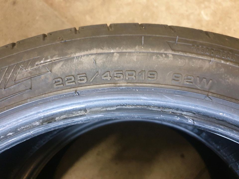 2x Dunlop Runflat Sommerreifen 225/45R19 92W in Gerolstein