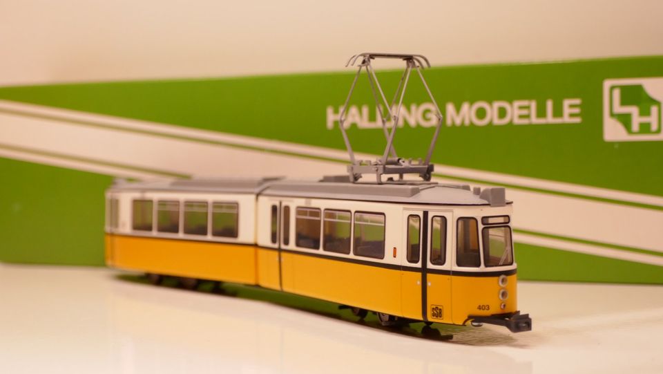 Halling GT4 Stuttgart mit Antrieb Nr. 403 Tram Strassenbahn H0 1/ in Hannover