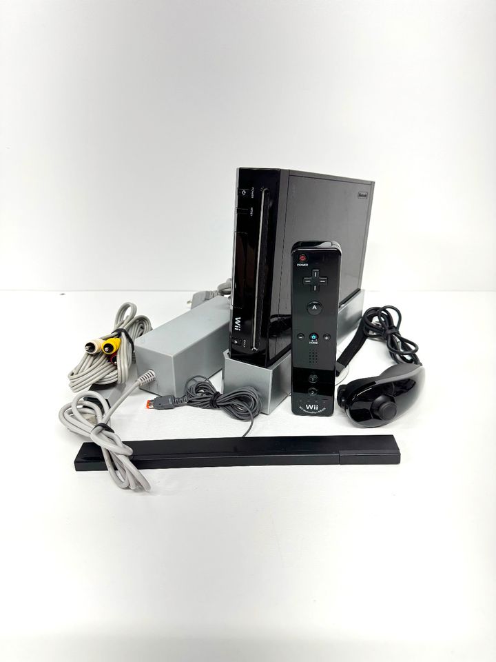 Nintendo Wii Konsole RVL-101 Schwarz Inkl Motion Plus Controller in Eime