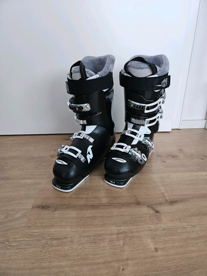 NEU Skischuhe, Nordica Sportmachine, Damenskischuh, 26.0 in Rudelzhausen